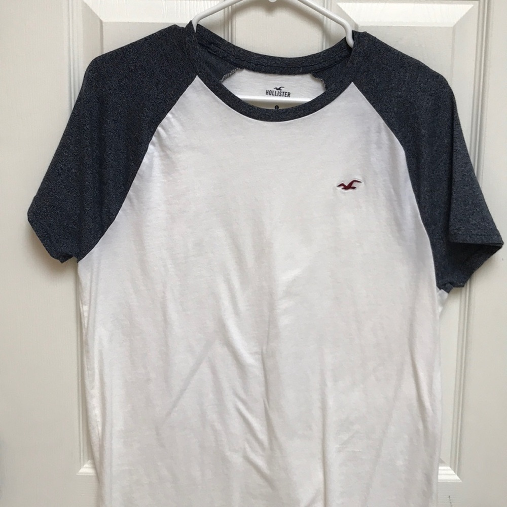 Hollister t-shirt